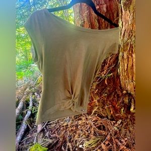 Boat neck short sleeve